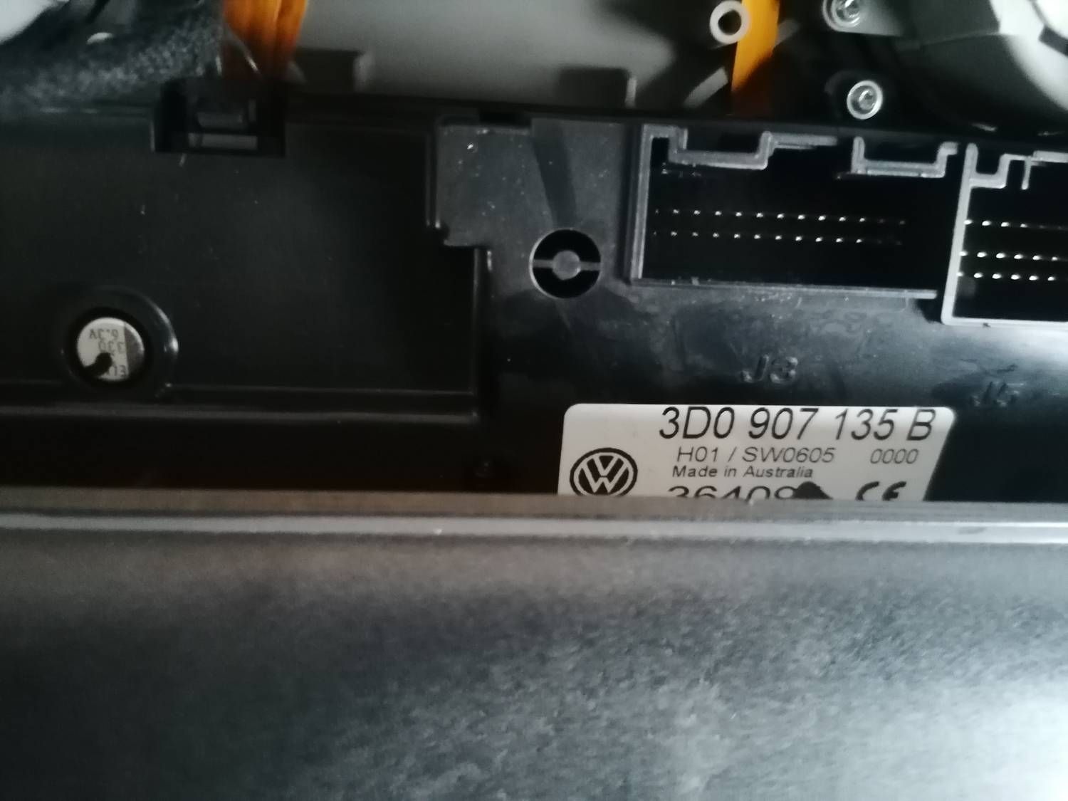 Salona apgaismojuma panelis priekš VW PHAETON 2003 6 Salona apgaismojuma panelis priekš VW PHAETON 2003