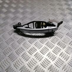 Priekšējāis kreisais durvju rokturis priekš VW PHAETON 2003