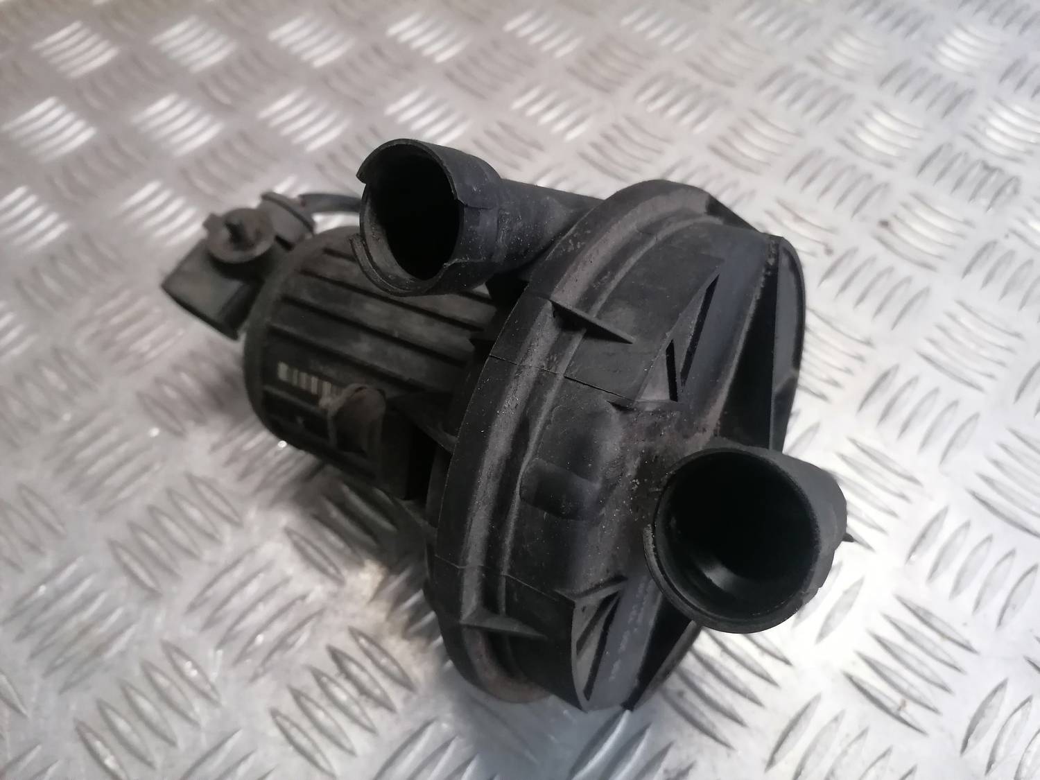 Papildus elektriskais gaisa sūknis priekš VW PHAETON 2003 4 Papildus elektriskais gaisa sūknis priekš VW PHAETON 2003