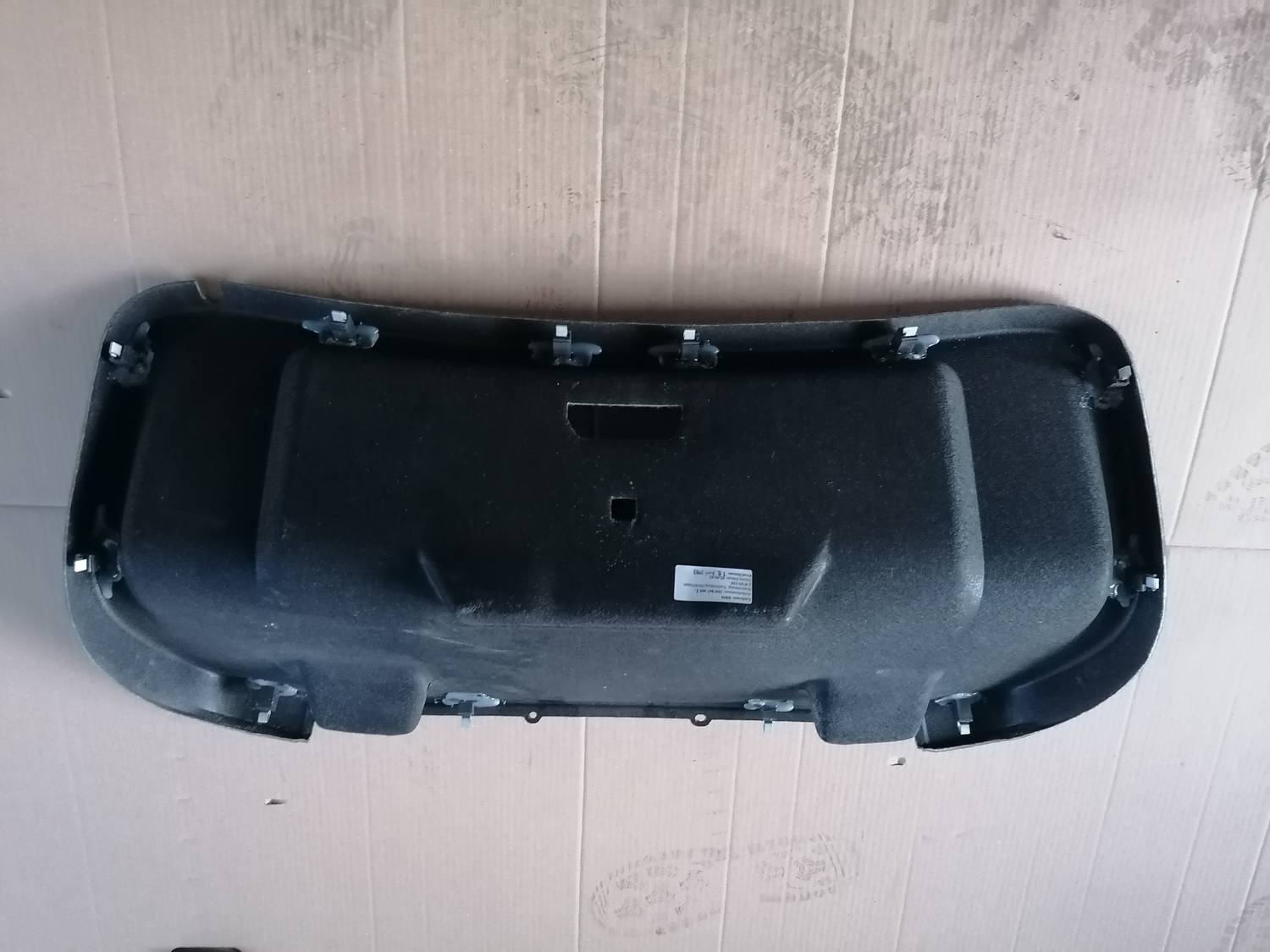 Bagāžnieka vāka liela apdare priekš VW PHAETON 2003 4 Bagāžnieka vāka liela apdare priekš VW PHAETON 2003