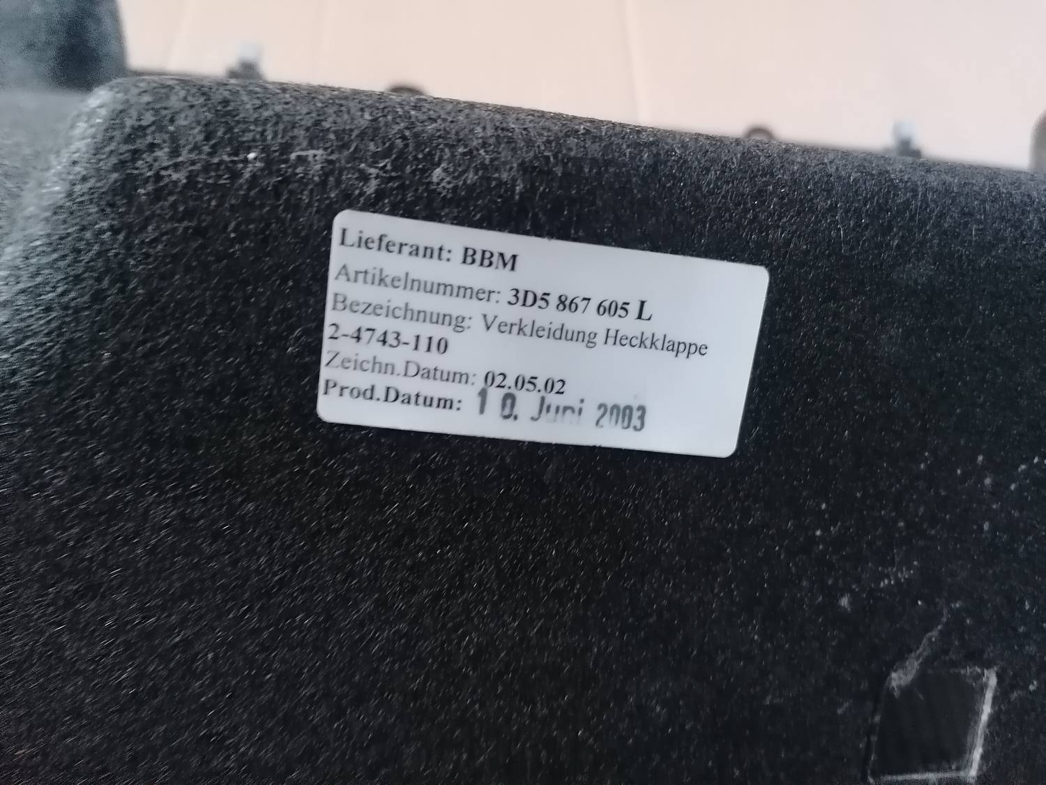 Bagāžnieka vāka liela apdare priekš VW PHAETON 2003 5 Bagāžnieka vāka liela apdare priekš VW PHAETON 2003