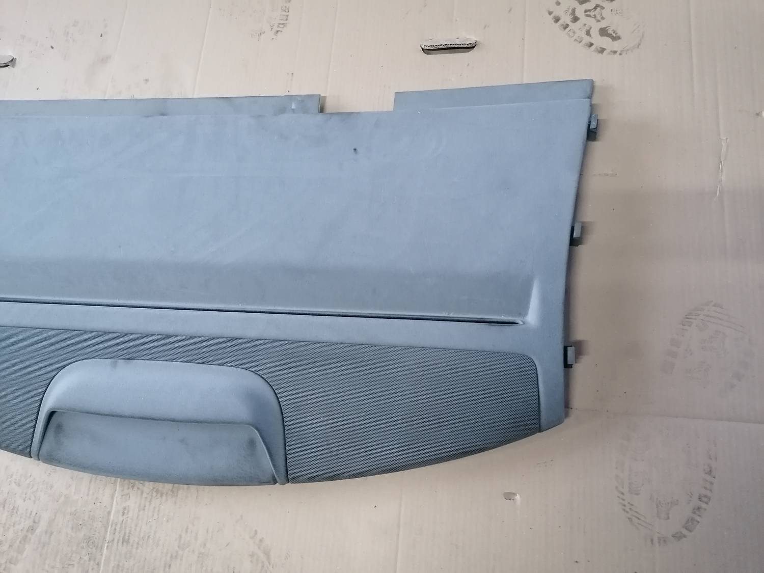 Bagāžnieka nodalījuma plaukts priekš VW PHAETON 2003 3 Bagāžnieka nodalījuma plaukts priekš VW PHAETON 2003