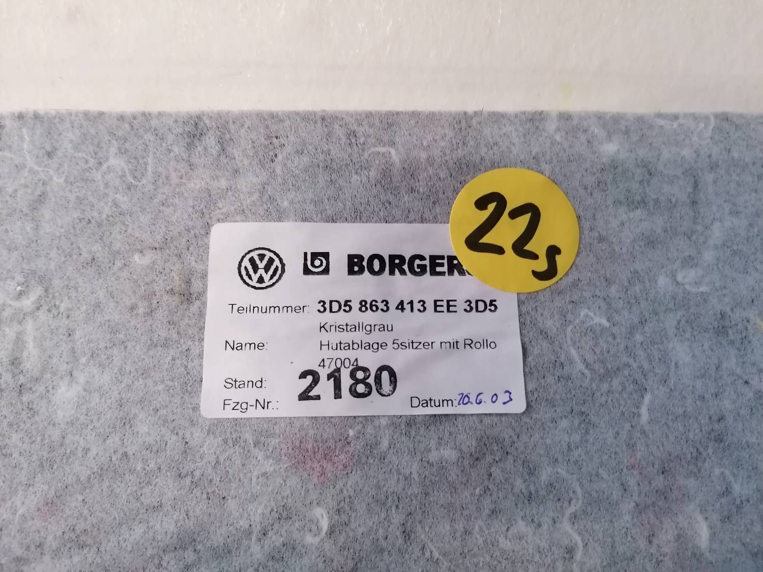 Bagāžnieka nodalījuma plaukts priekš VW PHAETON 2003 6 Bagāžnieka nodalījuma plaukts priekš VW PHAETON 2003