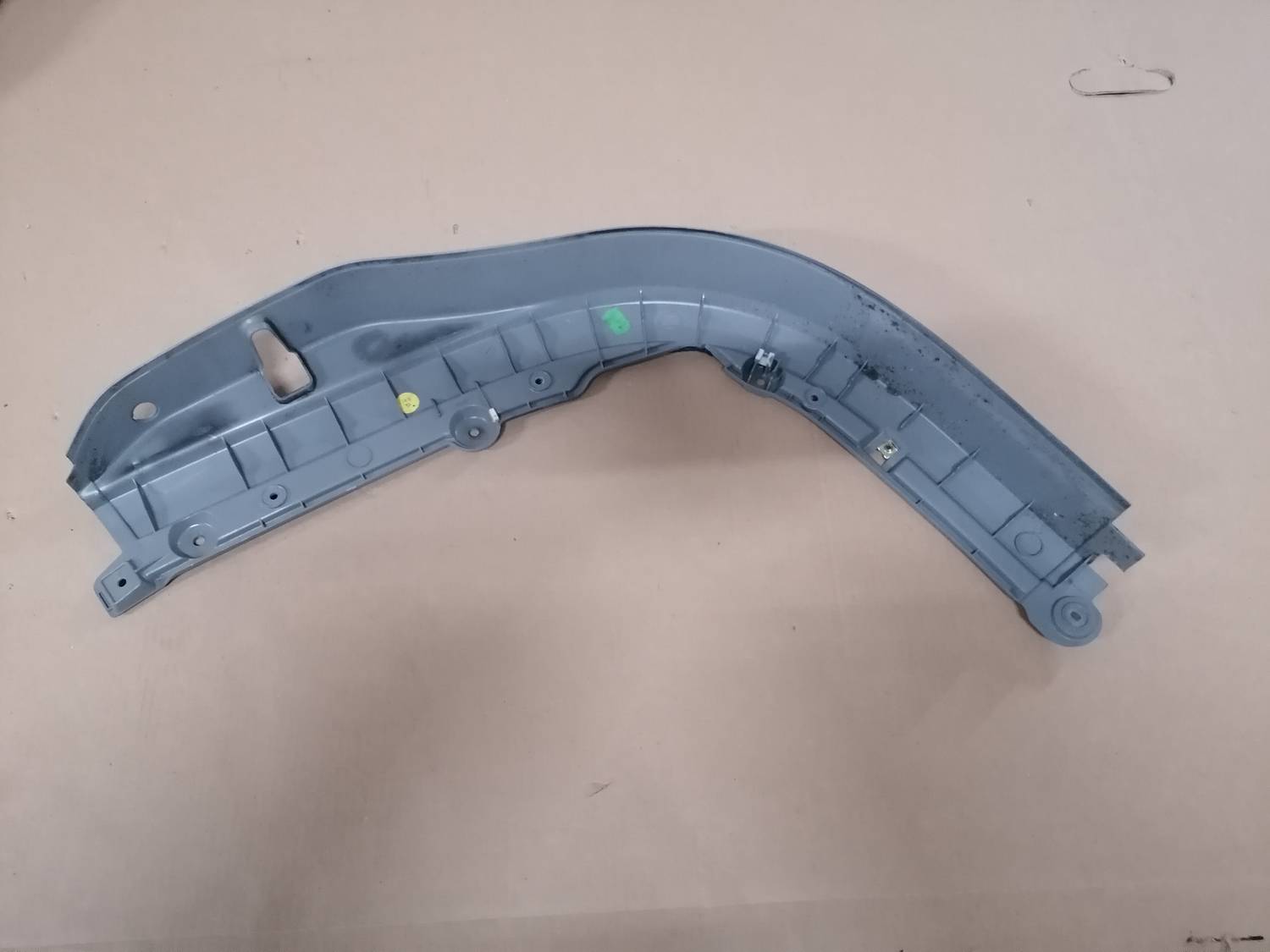 Durvju apdares uzlika priekš VW PHAETON 2003 2 Durvju apdares uzlika priekš VW PHAETON 2003