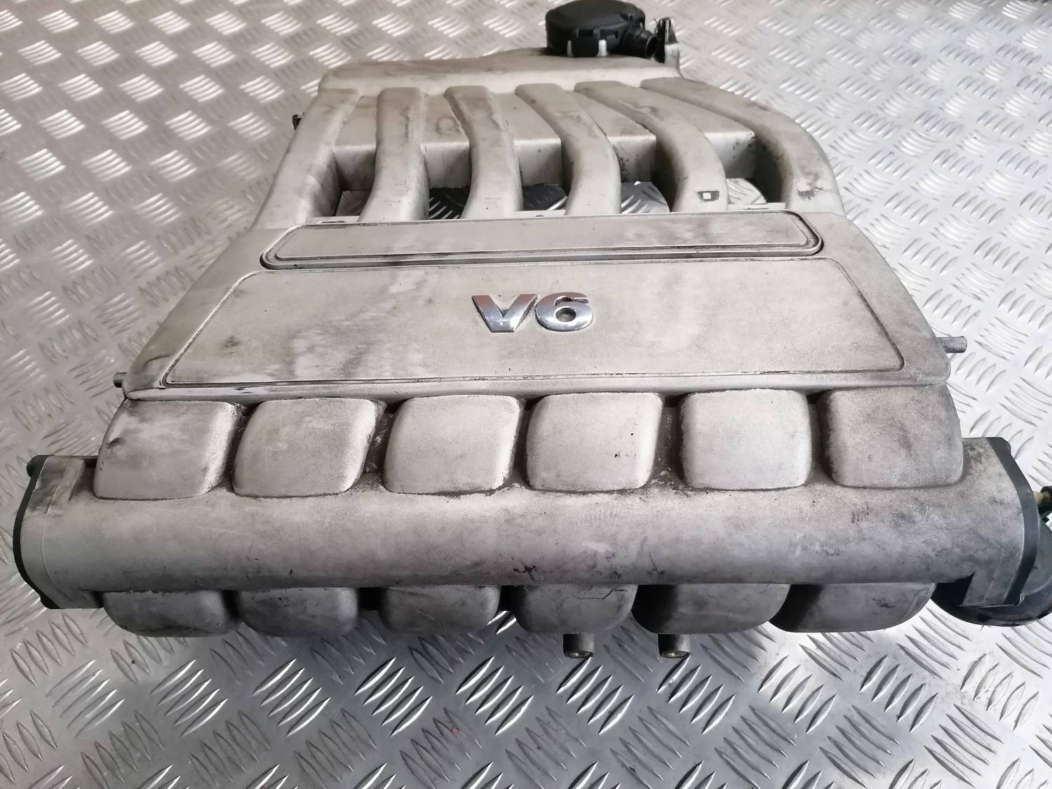 Ieplūdes kolektors priekš VW PHAETON 2003 2 Ieplūdes kolektors priekš VW PHAETON 2003