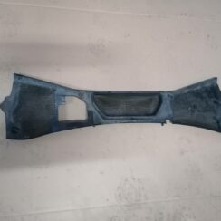 Vējstikla uzlikas (deflektora) režģis priekš VW PHAETON 2003