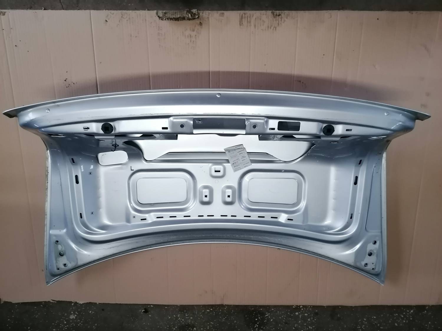 Bagāžnieka vāks priekš VW PHAETON 2003 7 Bagāžnieka vāks priekš VW PHAETON 2003