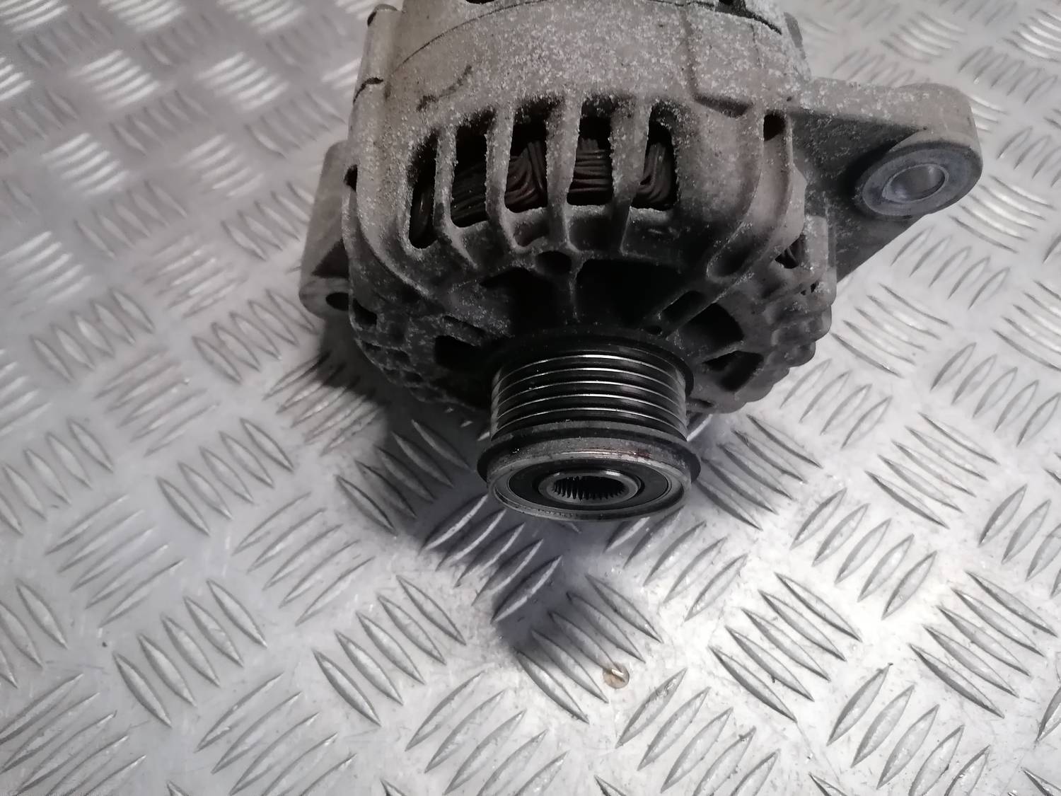 Ģenerators priekš OPEL INSIGNIA SPORTS TOURER 2013 2 Ģenerators priekš OPEL INSIGNIA SPORTS TOURER 2013