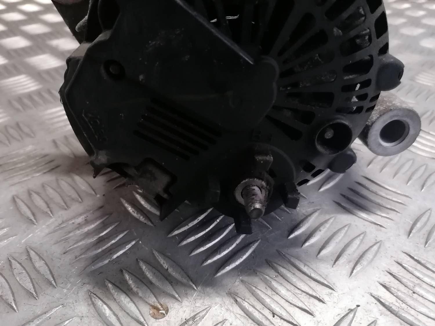 Ģenerators priekš OPEL INSIGNIA SPORTS TOURER 2013 4 Ģenerators priekš OPEL INSIGNIA SPORTS TOURER 2013