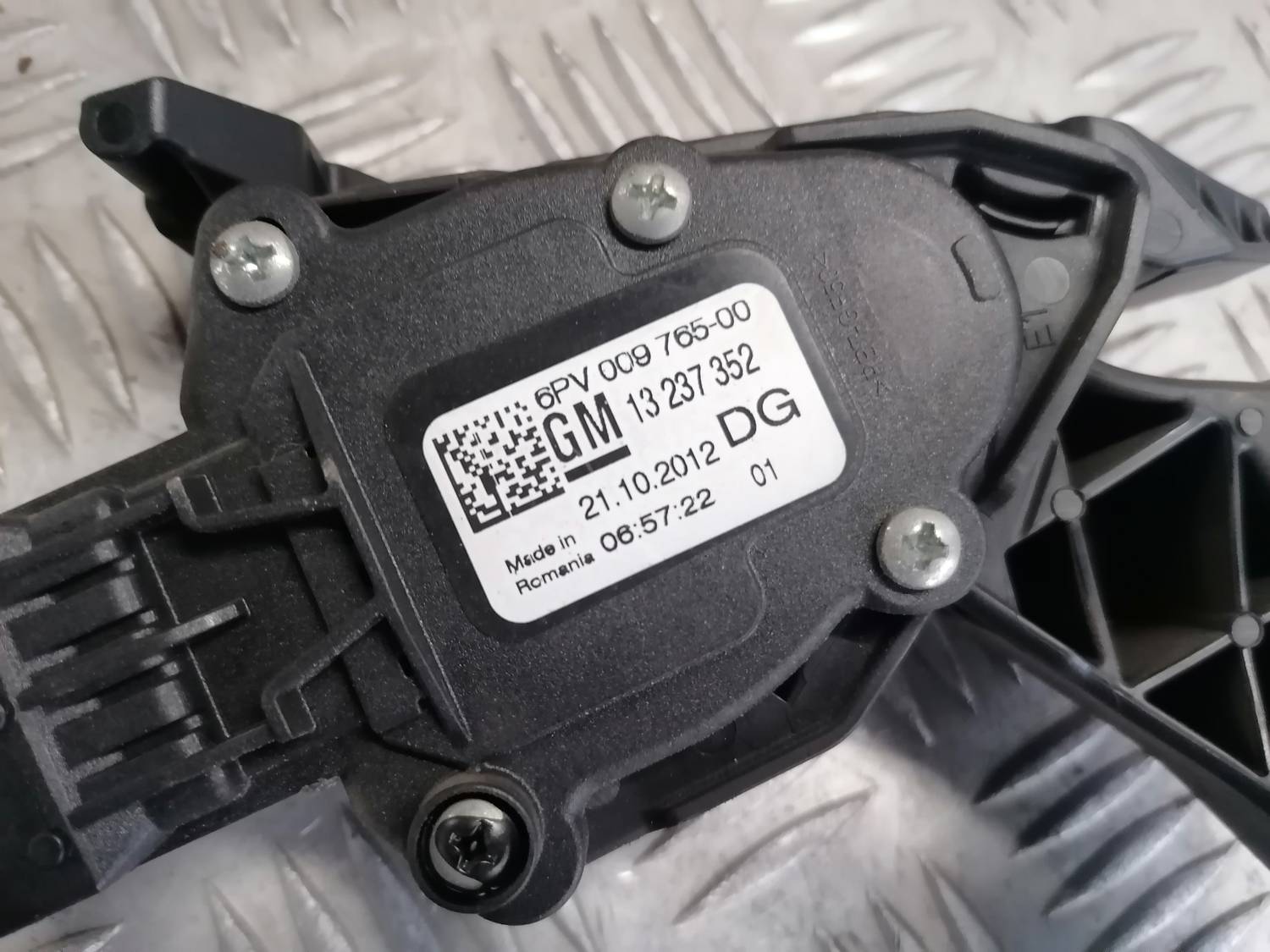 Gāzes pedālis priekš OPEL INSIGNIA SPORTS TOURER 2013 5 Gāzes pedālis priekš OPEL INSIGNIA SPORTS TOURER 2013