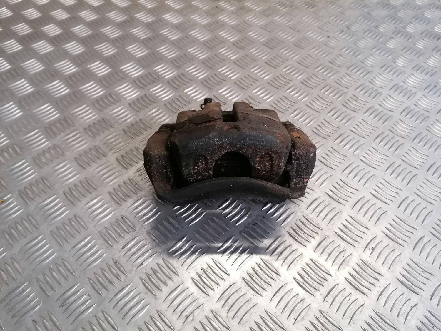 Priekšējais labais suports priekš OPEL INSIGNIA SPORTS TOURER 2013 3 Priekšējais labais suports priekš OPEL INSIGNIA SPORTS TOURER 2013