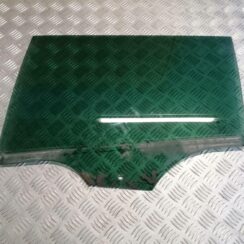 Aizmugurējo kreiso durvju stikls priekš OPEL INSIGNIA SPORTS TOURER 2013