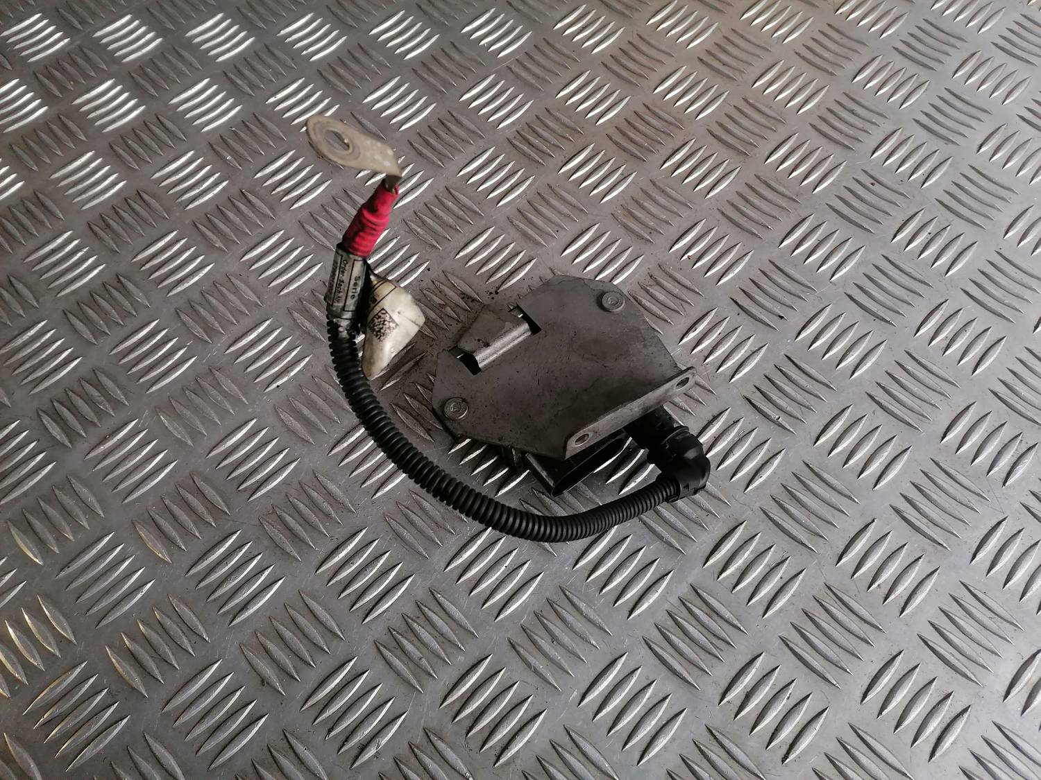 Kvēlsveču releja priekš BMW 318D E91 2008 TOURING 2 Kvēlsveču releja priekš BMW 318D E91 2008 TOURING