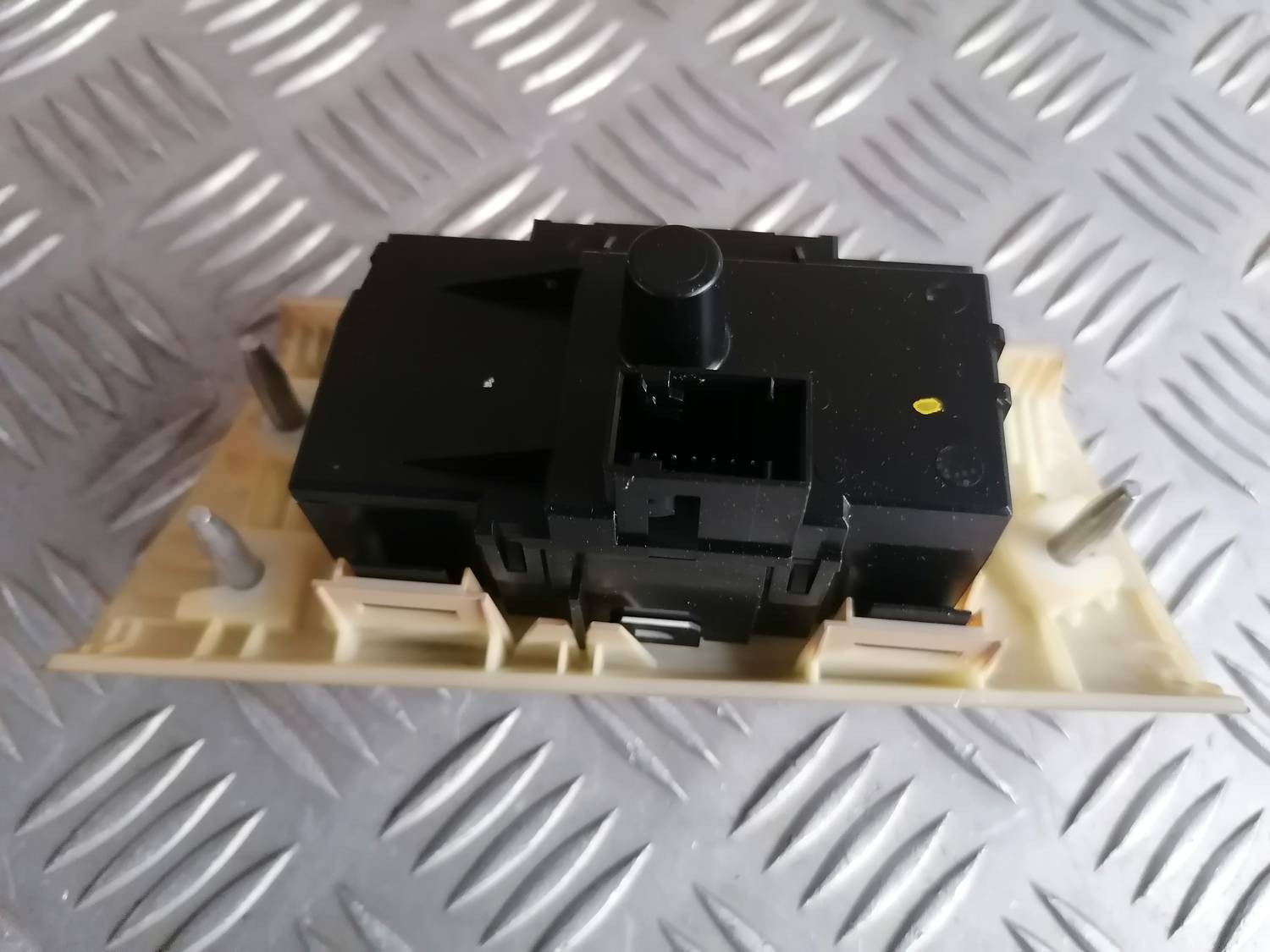 Gaismas slēdzis priekš BMW 318D E91 2008 TOURING 5 Gaismas slēdzis priekš BMW 318D E91 2008 TOURING