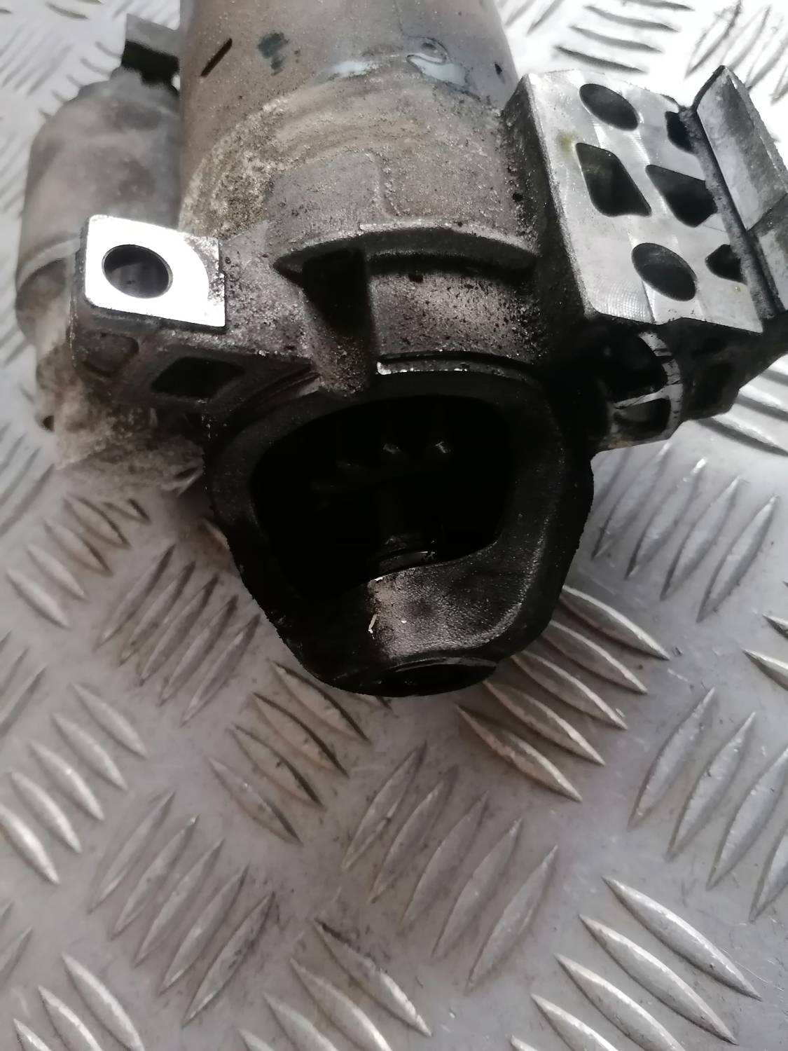 Starteris priekš BMW 318D E91 2008 TOURING 6 Starteris priekš BMW 318D E91 2008 TOURING