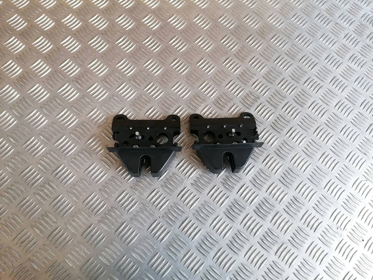 Aizmugurējā sēdekļa slēdzene priekš MAZDA 6 2007