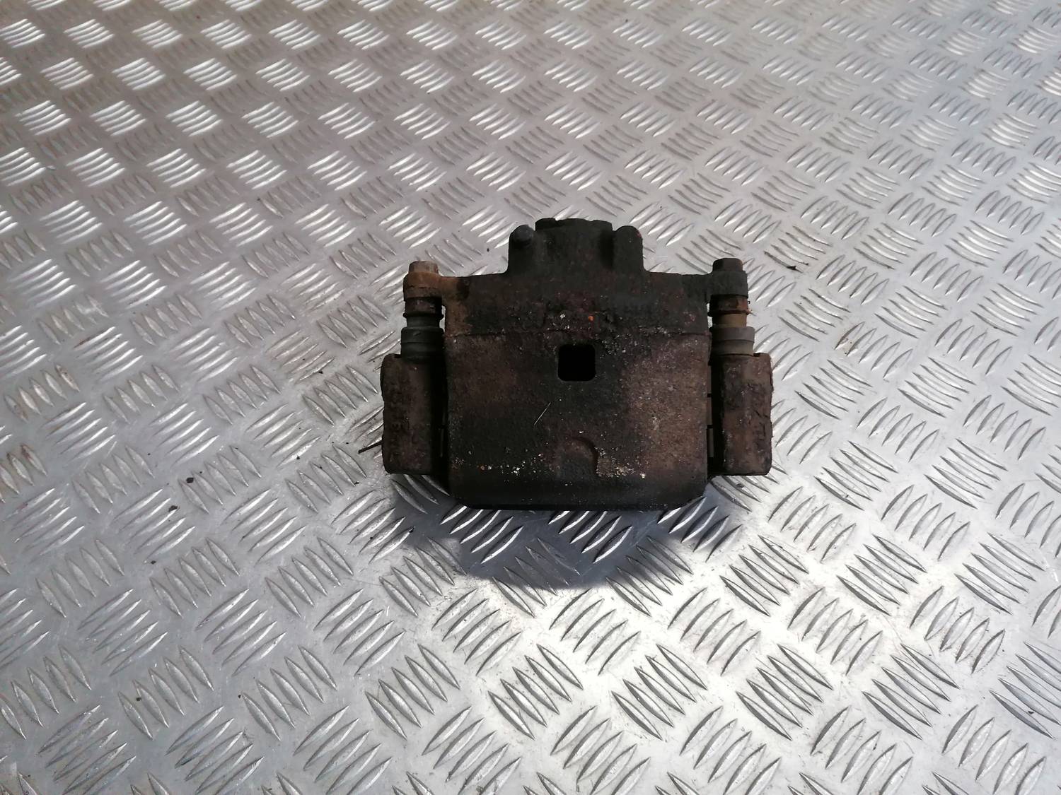 Priekšējais labais suports priekš MAZDA 6 2007 1 Priekšējais labais suports priekš MAZDA 6 2007