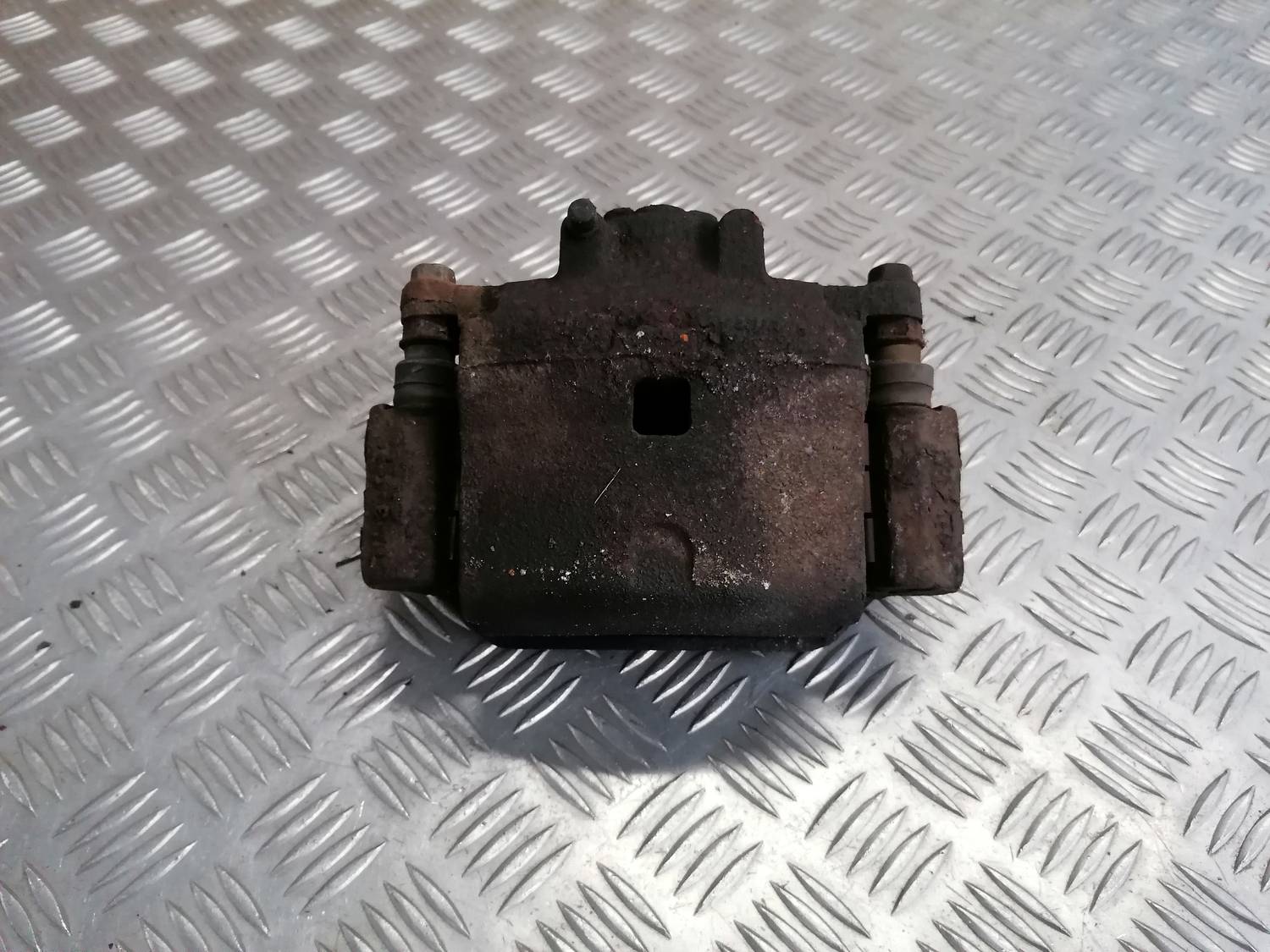 Priekšējais labais suports priekš MAZDA 6 2007 2 Priekšējais labais suports priekš MAZDA 6 2007