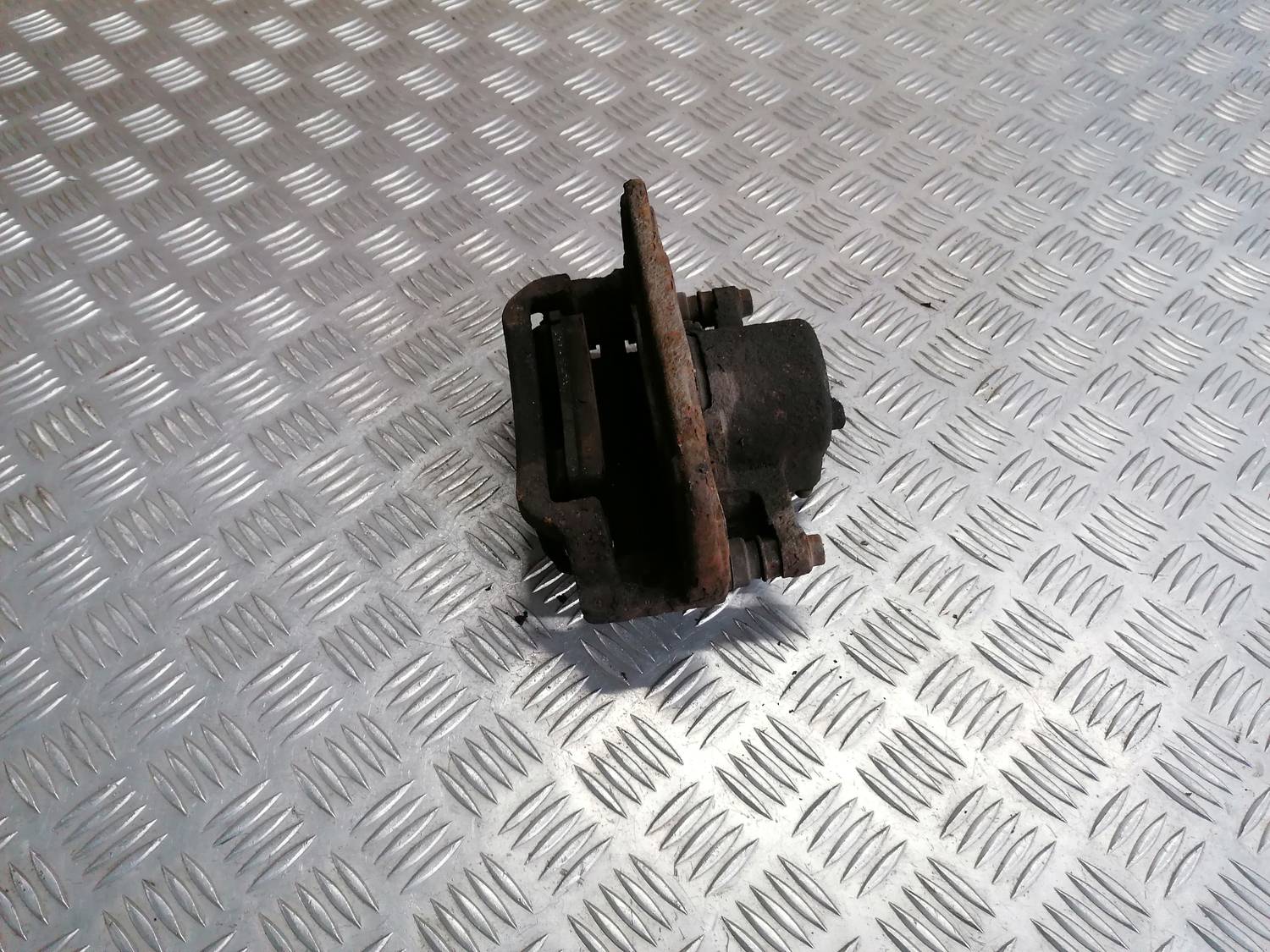 Priekšējais labais suports priekš MAZDA 6 2007 4 Priekšējais labais suports priekš MAZDA 6 2007