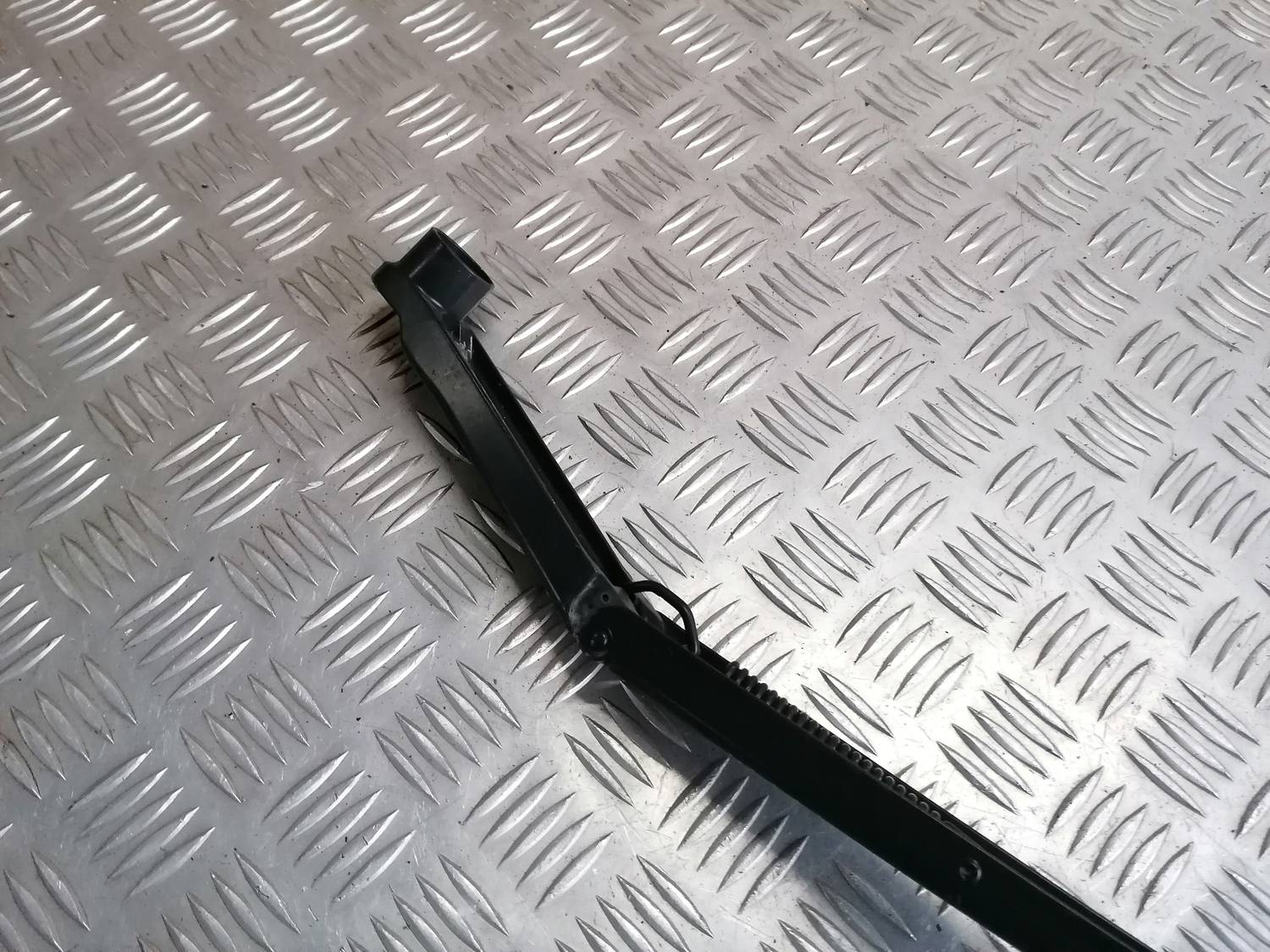 Vējstikla slotiņa priekš MAZDA 6 2007 3 Vējstikla slotiņa priekš MAZDA 6 2007