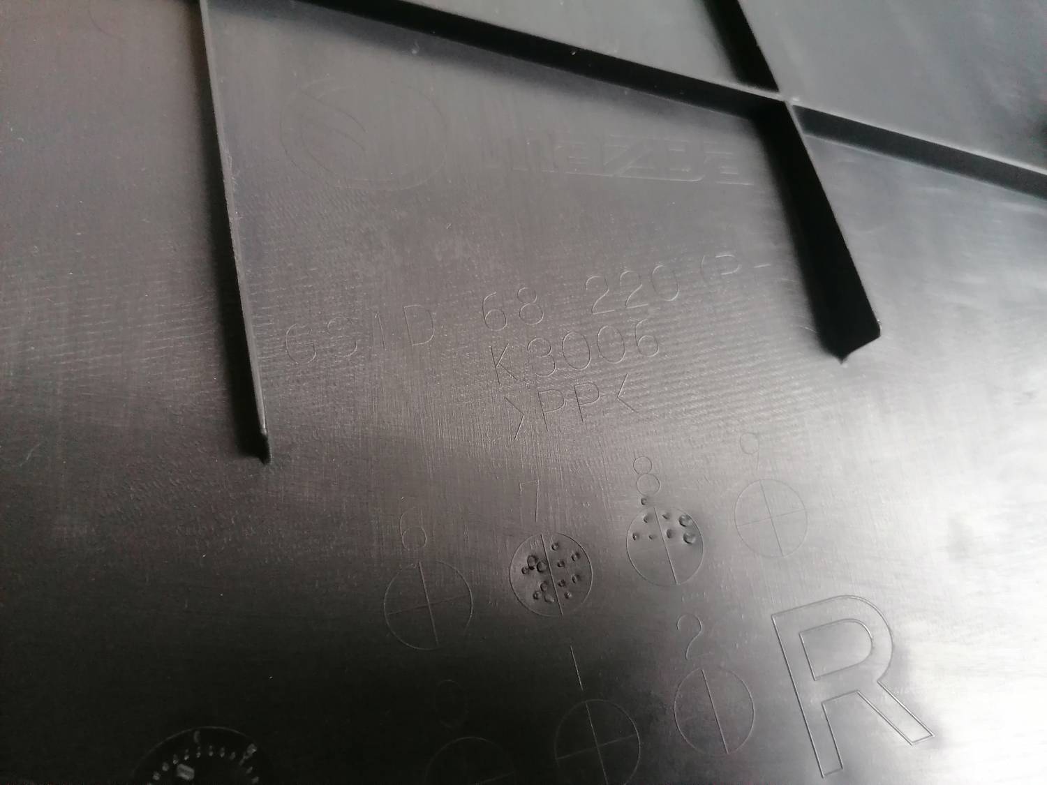 Vidējas salona statnes apdare priekš MAZDA 6 2007 5 Vidējas salona statnes apdare priekš MAZDA 6 2007