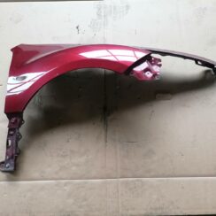 Priekšējais labais spārns priekš MAZDA 6 2007