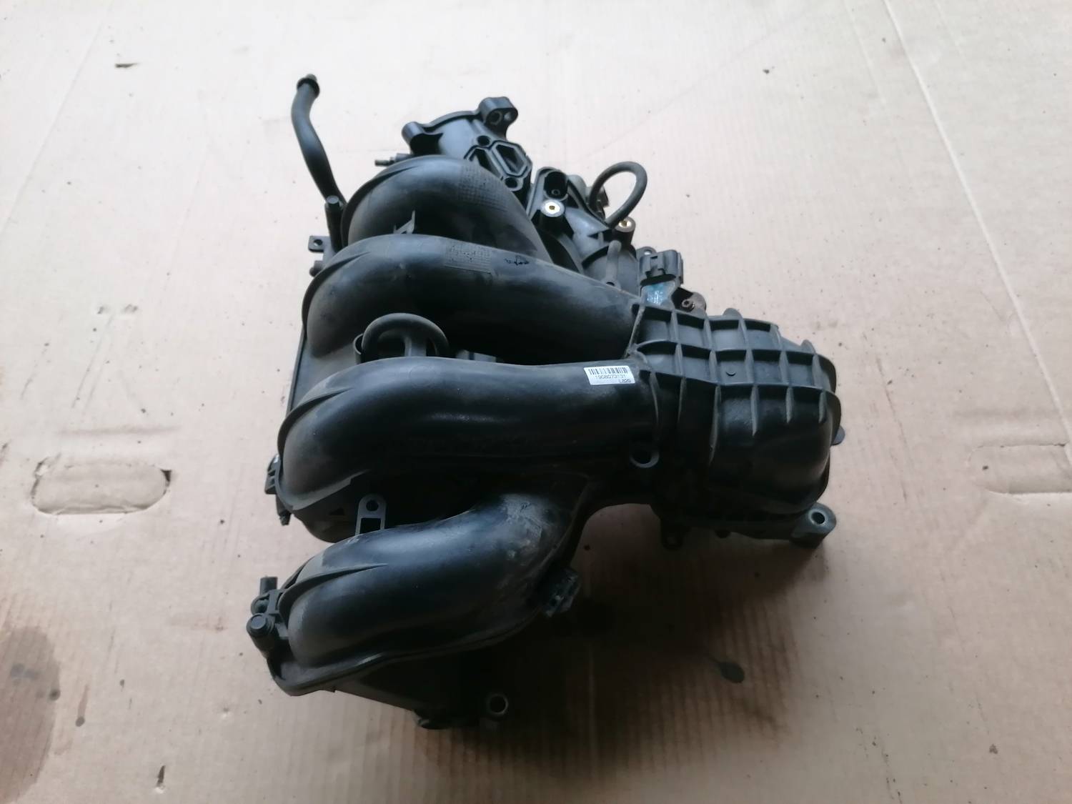 Ieplūdes kolektors priekš MAZDA 6 2007 2 Ieplūdes kolektors priekš MAZDA 6 2007