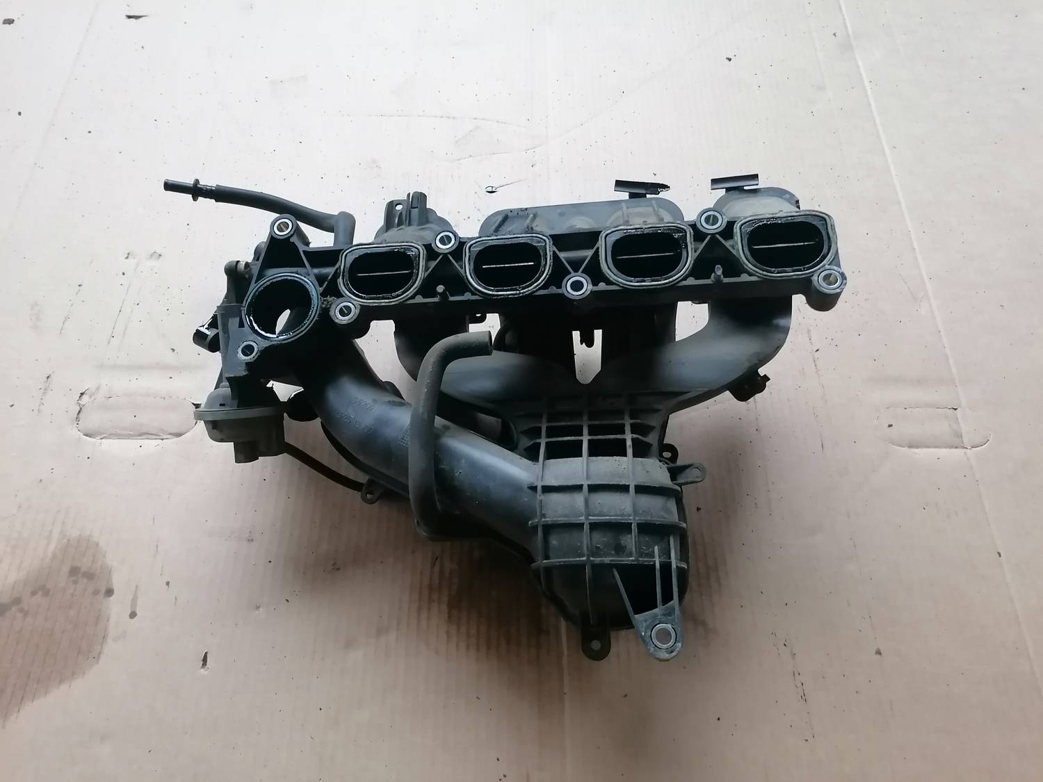 Ieplūdes kolektors priekš MAZDA 6 2007 3 Ieplūdes kolektors priekš MAZDA 6 2007