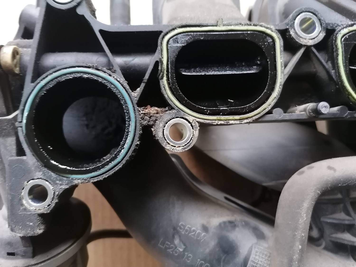 Ieplūdes kolektors priekš MAZDA 6 2007 5 Ieplūdes kolektors priekš MAZDA 6 2007