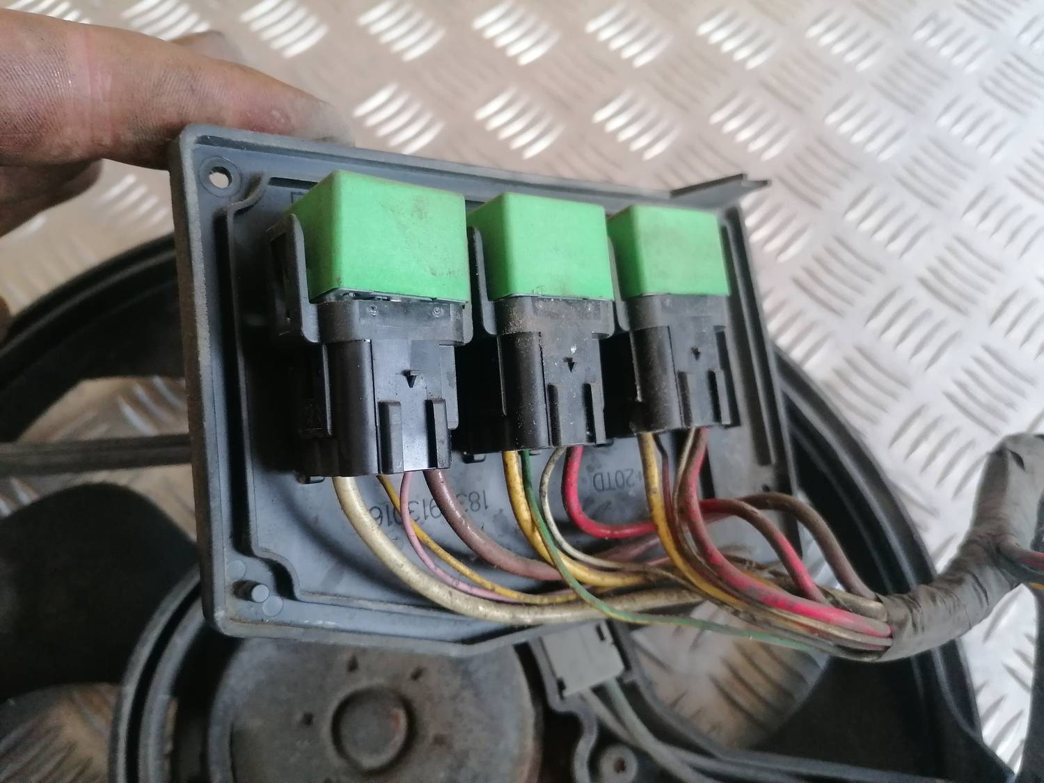 Dzesēšanas radiatora ventilators priekš XSARA PICASSO 2003 4 Dzesēšanas radiatora ventilators priekš XSARA PICASSO 2003