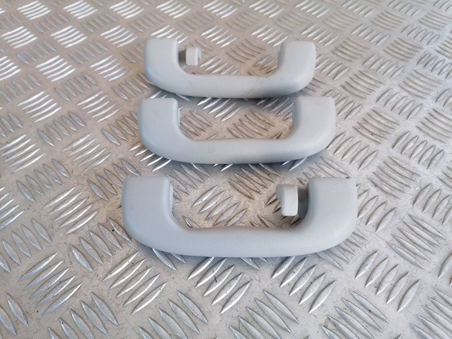 Salona rokturis griestos priekš OPEL ASTRA J 2012 2 Salona rokturis griestos priekš OPEL ASTRA J 2012