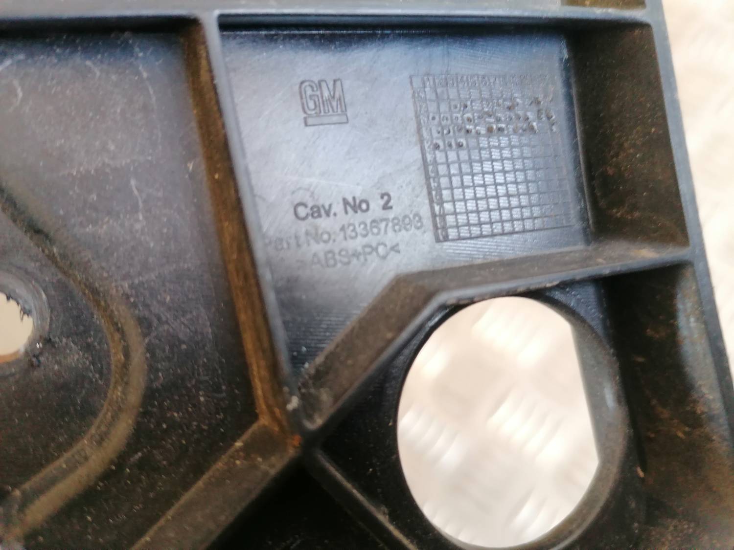 Priekšēja bufera kronšteins priekš OPEL ASTRA J 2012 4 Priekšēja bufera kronšteins priekš OPEL ASTRA J 2012