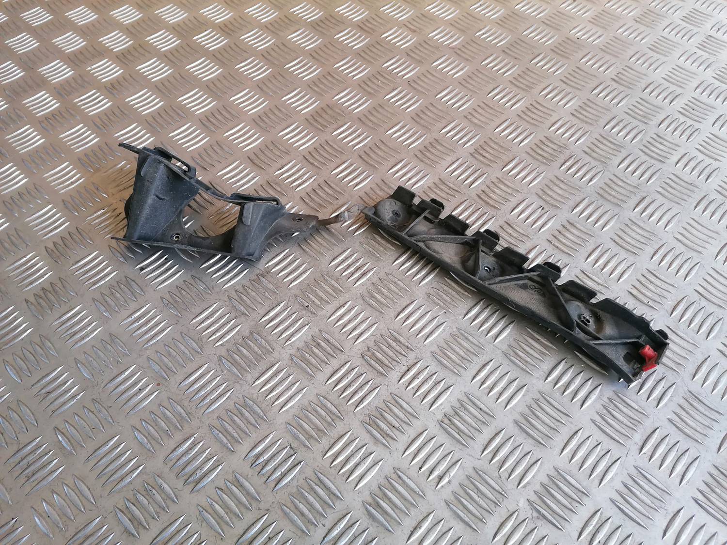 Aizmugurēja bufera kronšteins priekš OPEL ASTRA J 2012 1 Aizmugurēja bufera kronšteins priekš OPEL ASTRA J 2012