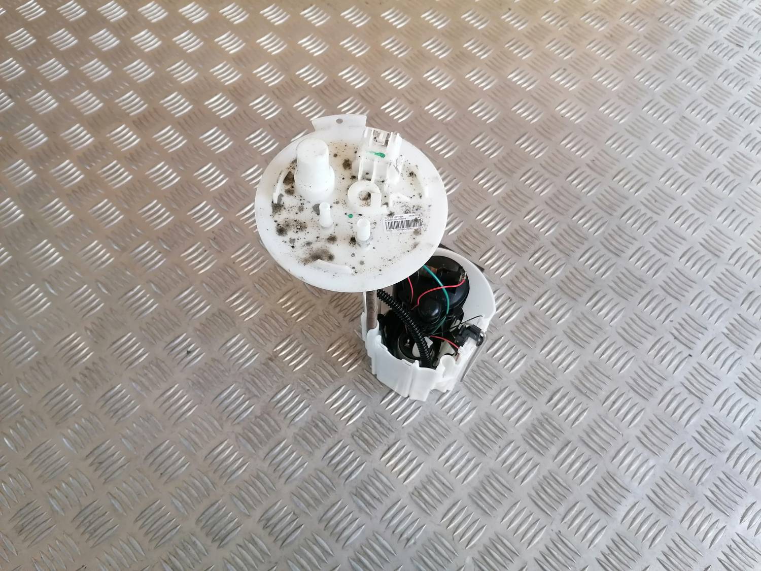 Degvielas tvertnes sūknis priekš OPEL ASTRA J 2012 1 Degvielas tvertnes sūknis priekš OPEL ASTRA J 2012