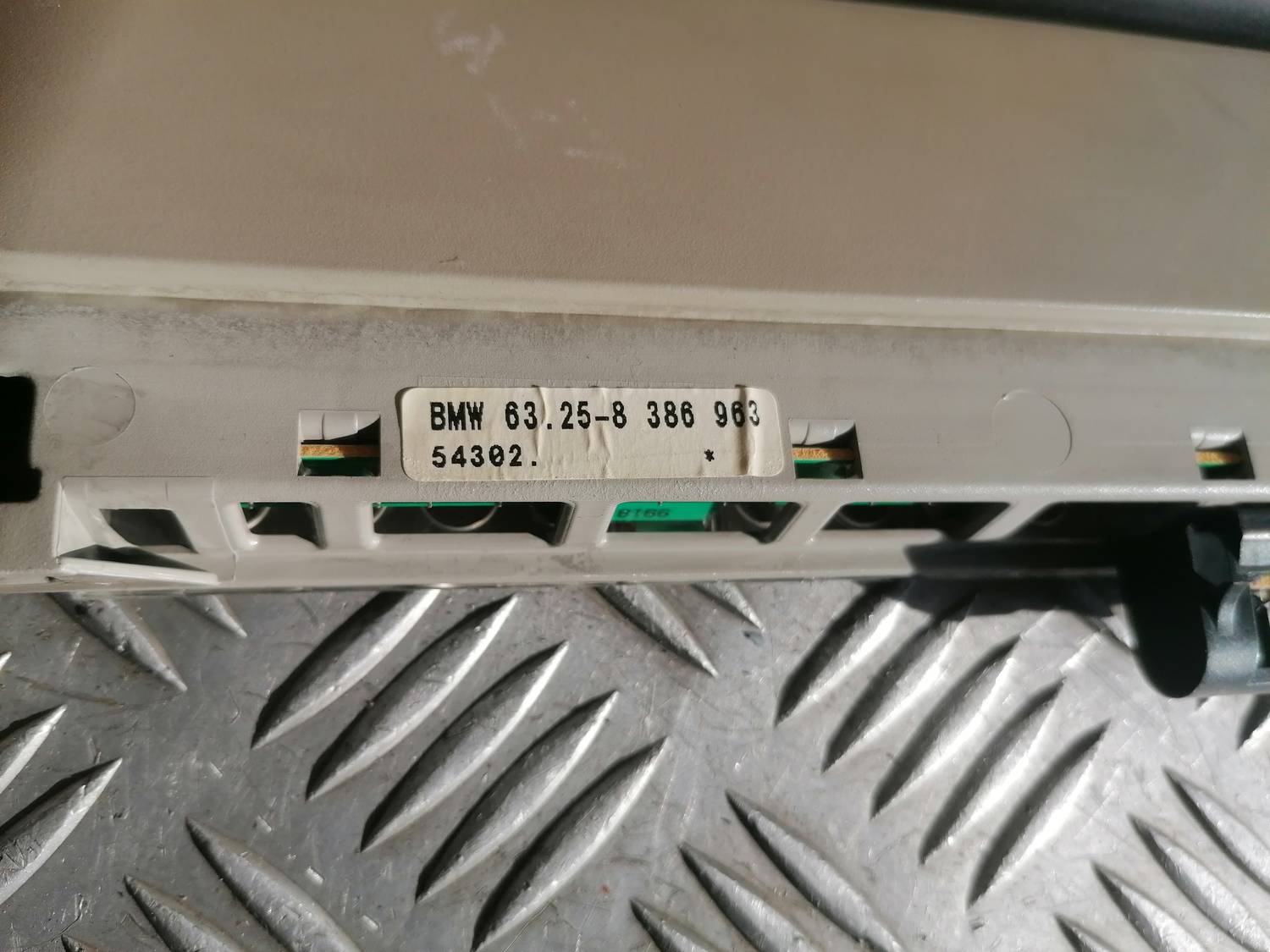 Stop signāls priekš BMW 318D E46 2002 SEDAN 6 Stop signāls priekš BMW 318D E46 2002 SEDAN