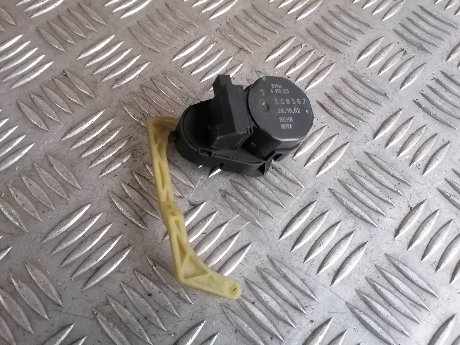 Apsildes sistēmas aktuators priekš BMW 318D E46 2002 SEDAN