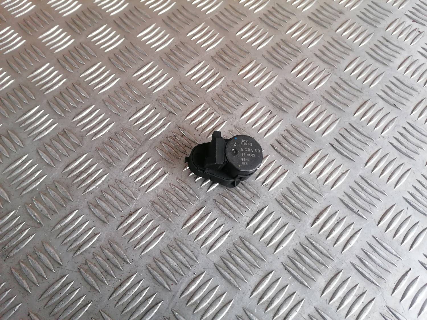 Apsildes sistēmas aktuators priekš BMW 318D E46 2002 SEDAN