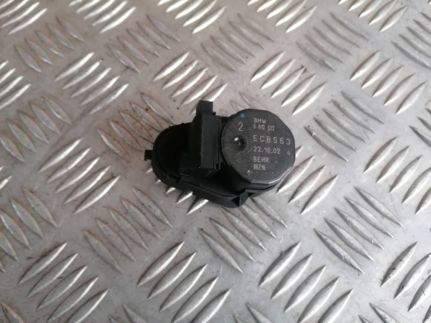 Apsildes sistēmas aktuators priekš BMW 318D E46 2002 SEDAN