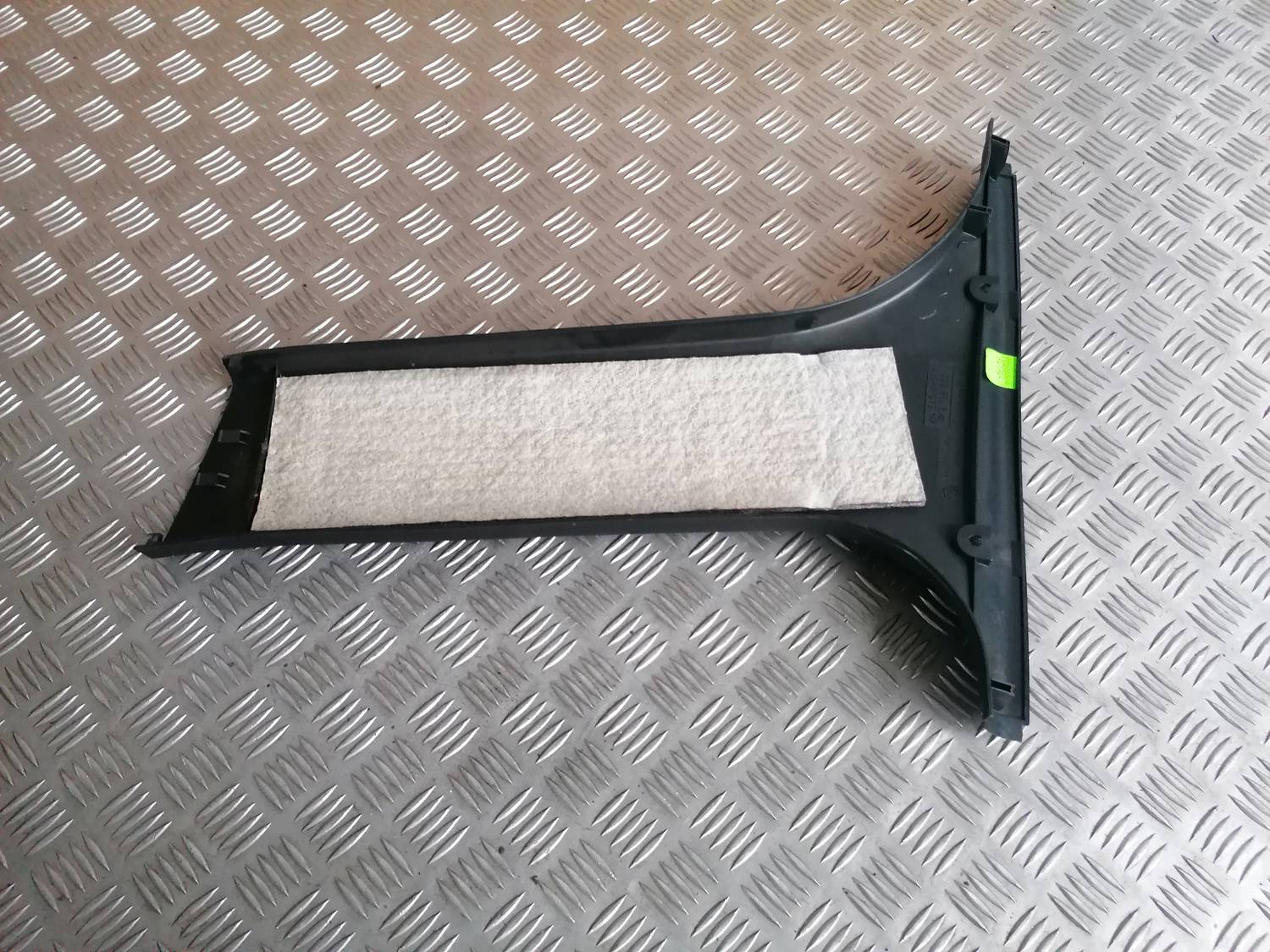 Vidējas salona statnes apdare priekš BMW 318D E46 2002 SEDAN