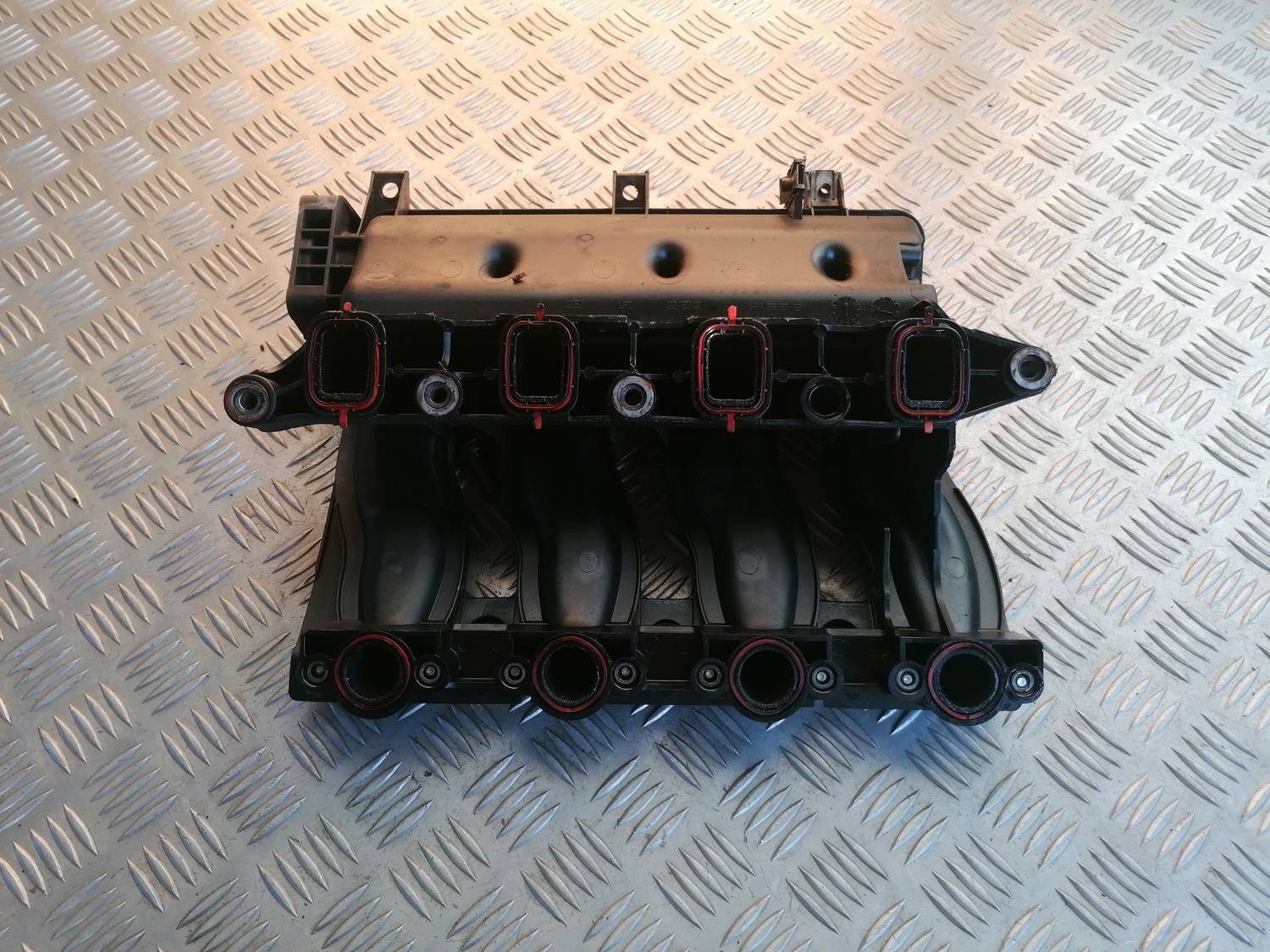 Ieplūdes kolektors priekš BMW 318D E46 2002 SEDAN