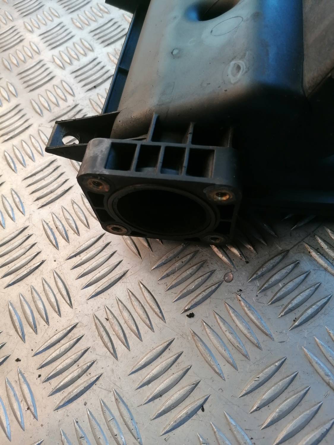 Ieplūdes kolektors priekš BMW 318D E46 2002 SEDAN