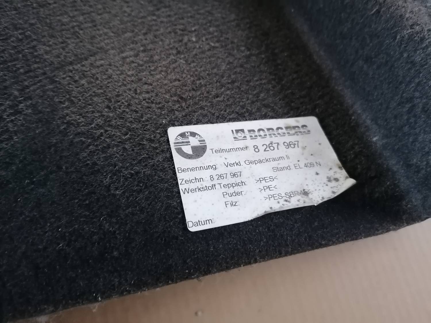 Bagāžnieka nodalījuma sānu apdare priekš BMW 318D E46 2002 SEDAN