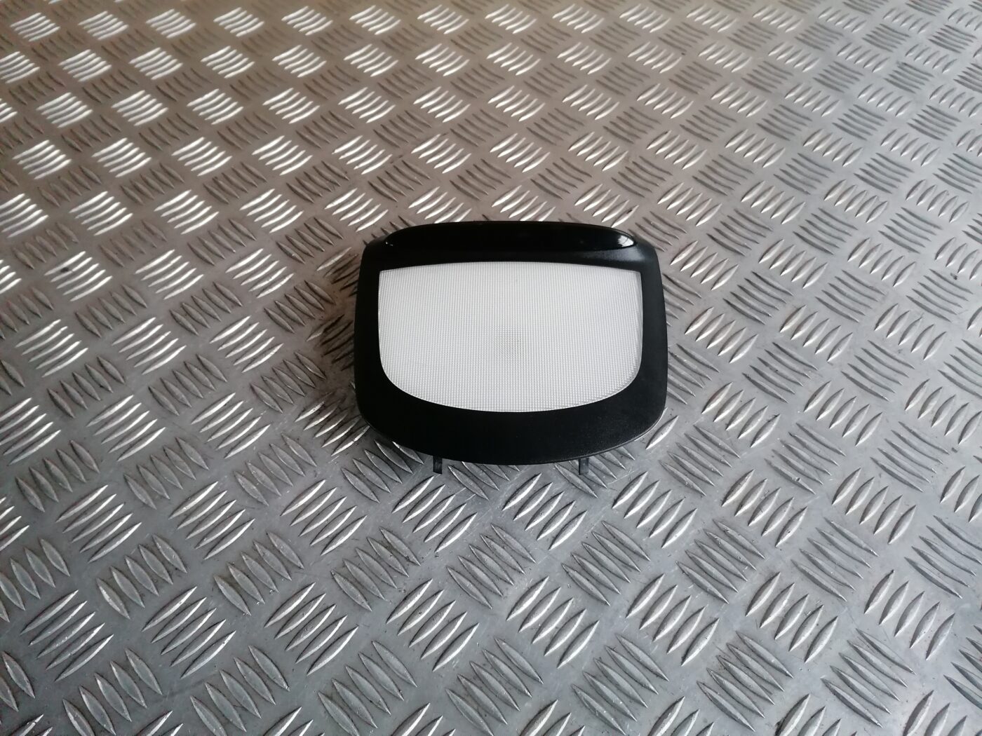 Aizmugurējo sēdvietu apgaismojums priekš MERCEDES BENZ ML280 2008 OBSIDIAN BLACK 1 Aizmugurējo sēdvietu apgaismojums priekš MERCEDES BENZ ML280 2008 OBSIDIAN BLACK