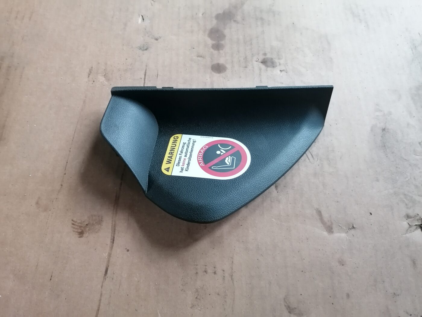 Mērinstrumentu paneļa sānu apdare priekš MERCEDES BENZ ML280 2008 OBSIDIAN BLACK 2 Mērinstrumentu paneļa sānu apdare priekš MERCEDES BENZ ML280 2008 OBSIDIAN BLACK