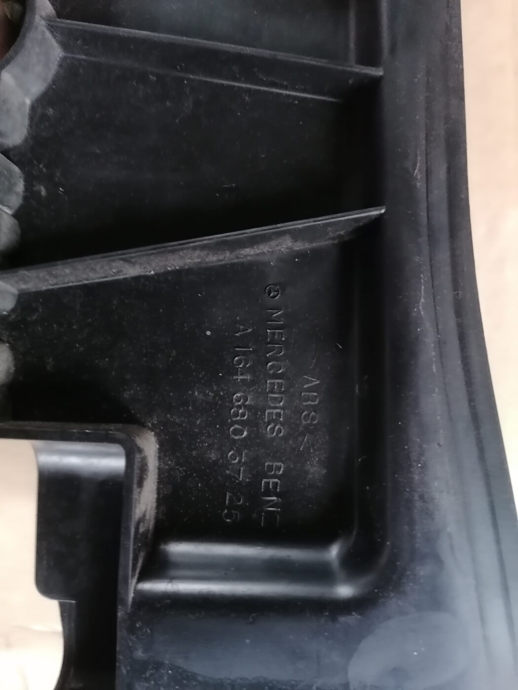 Mantu nodalījums bagāžniekā priekš MERCEDES BENZ ML280 2008 OBSIDIAN BLACK 5 Mantu nodalījums bagāžniekā priekš MERCEDES BENZ ML280 2008 OBSIDIAN BLACK