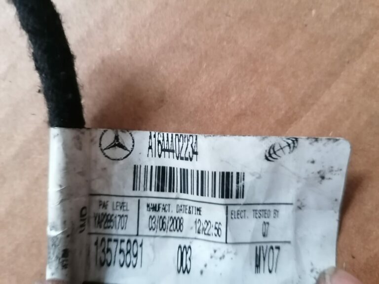 Bagāžnieka vāks priekš MERCEDES BENZ ML280 2008 OBSIDIAN BLACK 11 Bagāžnieka vāks priekš MERCEDES BENZ ML280 2008 OBSIDIAN BLACK