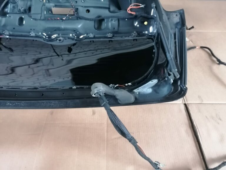 Bagāžnieka vāks priekš MERCEDES BENZ ML280 2008 OBSIDIAN BLACK 8 Bagāžnieka vāks priekš MERCEDES BENZ ML280 2008 OBSIDIAN BLACK