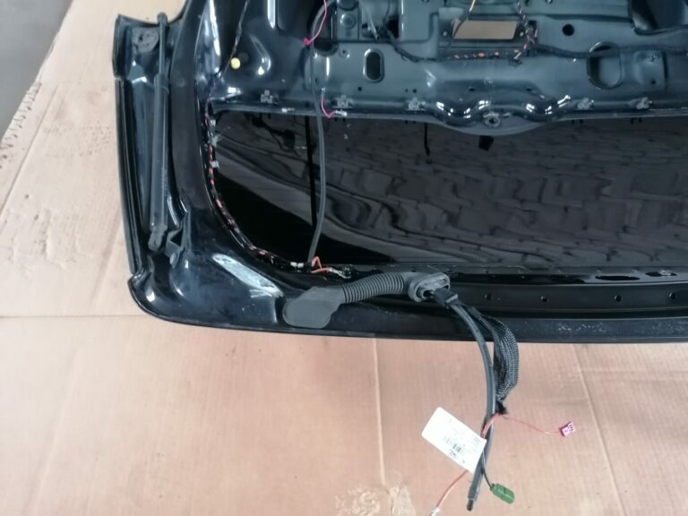 Bagāžnieka vāks priekš MERCEDES BENZ ML280 2008 OBSIDIAN BLACK 7 Bagāžnieka vāks priekš MERCEDES BENZ ML280 2008 OBSIDIAN BLACK