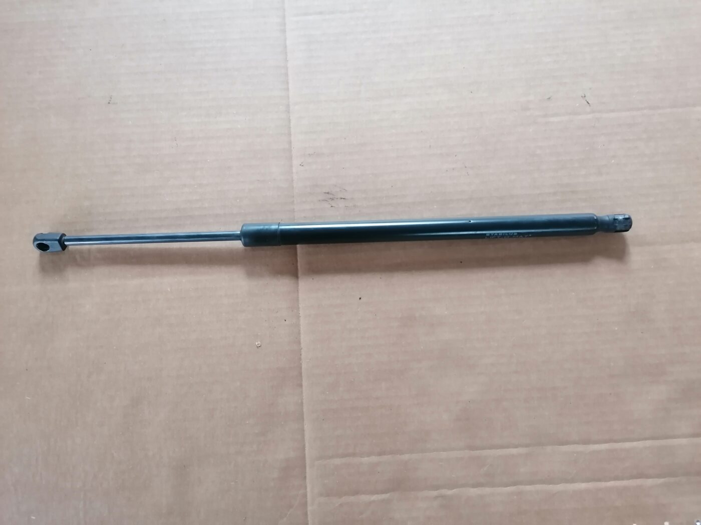 Bagažnieka vāka amortizators priekš MERCEDES BENZ ML280 2008 OBSIDIAN BLACK 3 Bagažnieka vāka amortizators priekš MERCEDES BENZ ML280 2008 OBSIDIAN BLACK