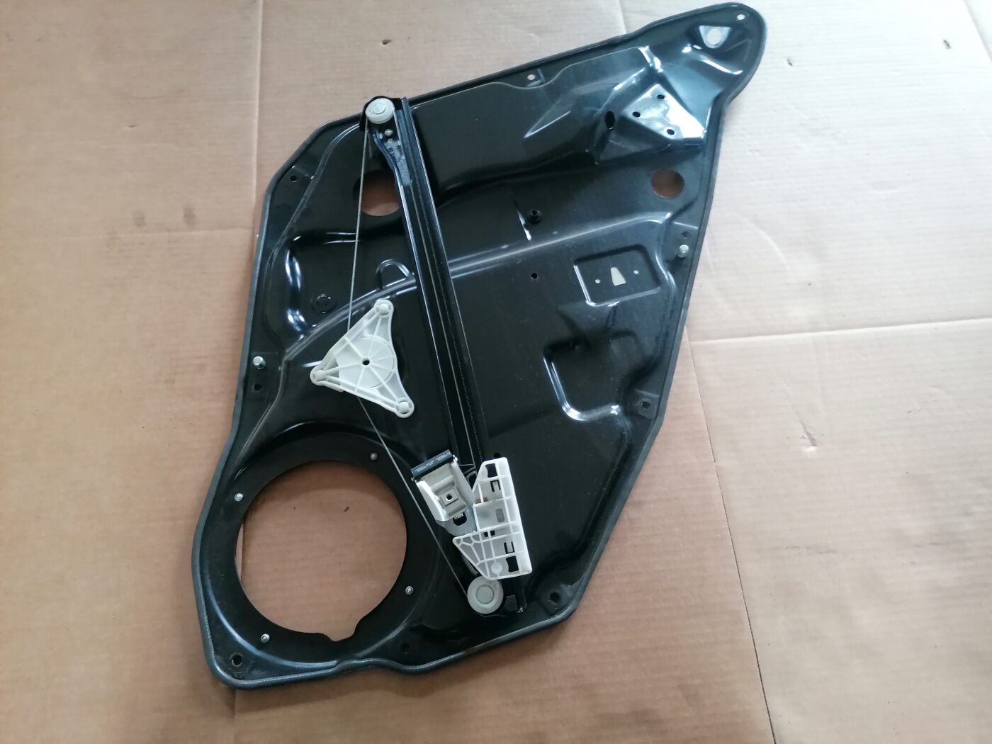 Stikla pacelšanas mehānisma panele priekš MERCEDES BENZ ML280 2008 OBSIDIAN BLACK 5 Stikla pacelšanas mehānisma panele priekš MERCEDES BENZ ML280 2008 OBSIDIAN BLACK